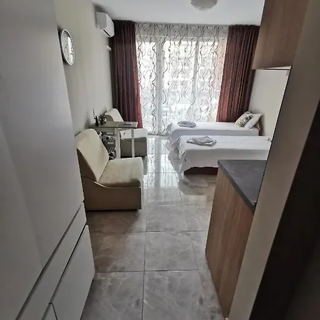 Admiral Plaza Sunrise C13 Apartman