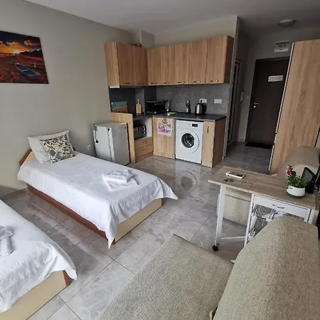 Apartman Admiral Plaza Sunrise C13 *