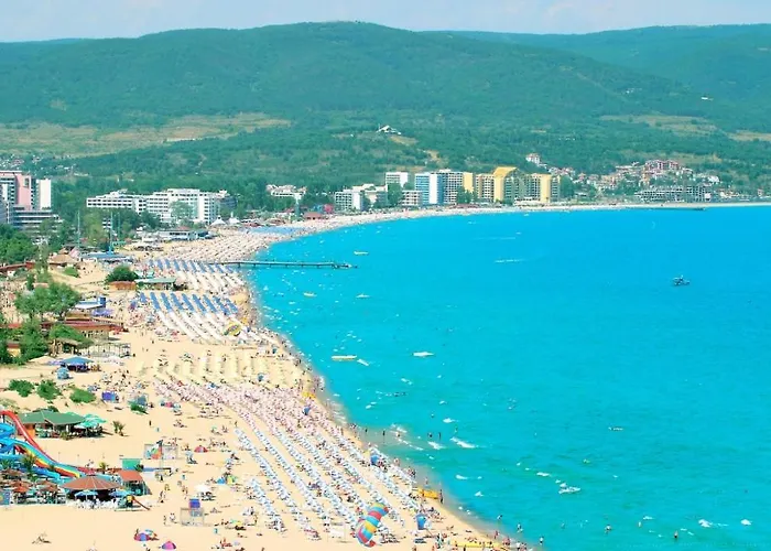 Admiral Plaza Sunrise C13 Апартамент